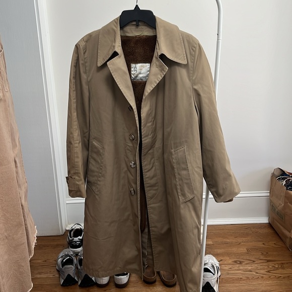 VINTAGE LONDON FOG TRENCH COAT - Picture 2 of 13